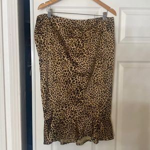 Leopard print wiggle skirt